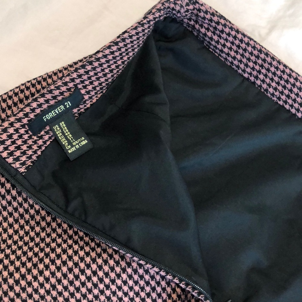 Skirt - Picture 4 of 4